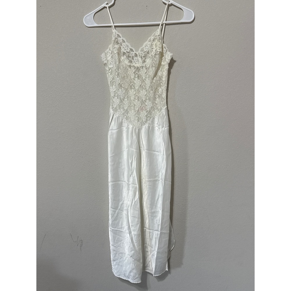 VTG Lady Lynne Slip Basque Waist Lace Bodice Scalloped Hem SZ 34 Bridal Lingerie